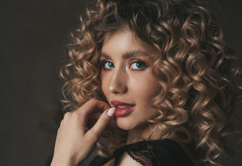 Styling ricci: parola d'ordine definizione con il CURL DEFINER